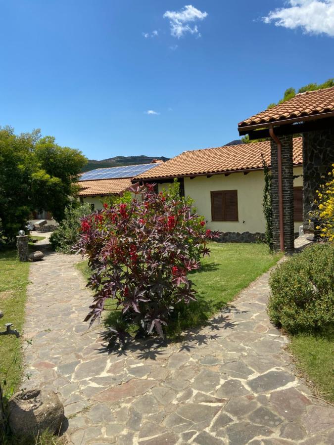 Perdaxius Agriturismo Gennemara B&B מראה חיצוני תמונה